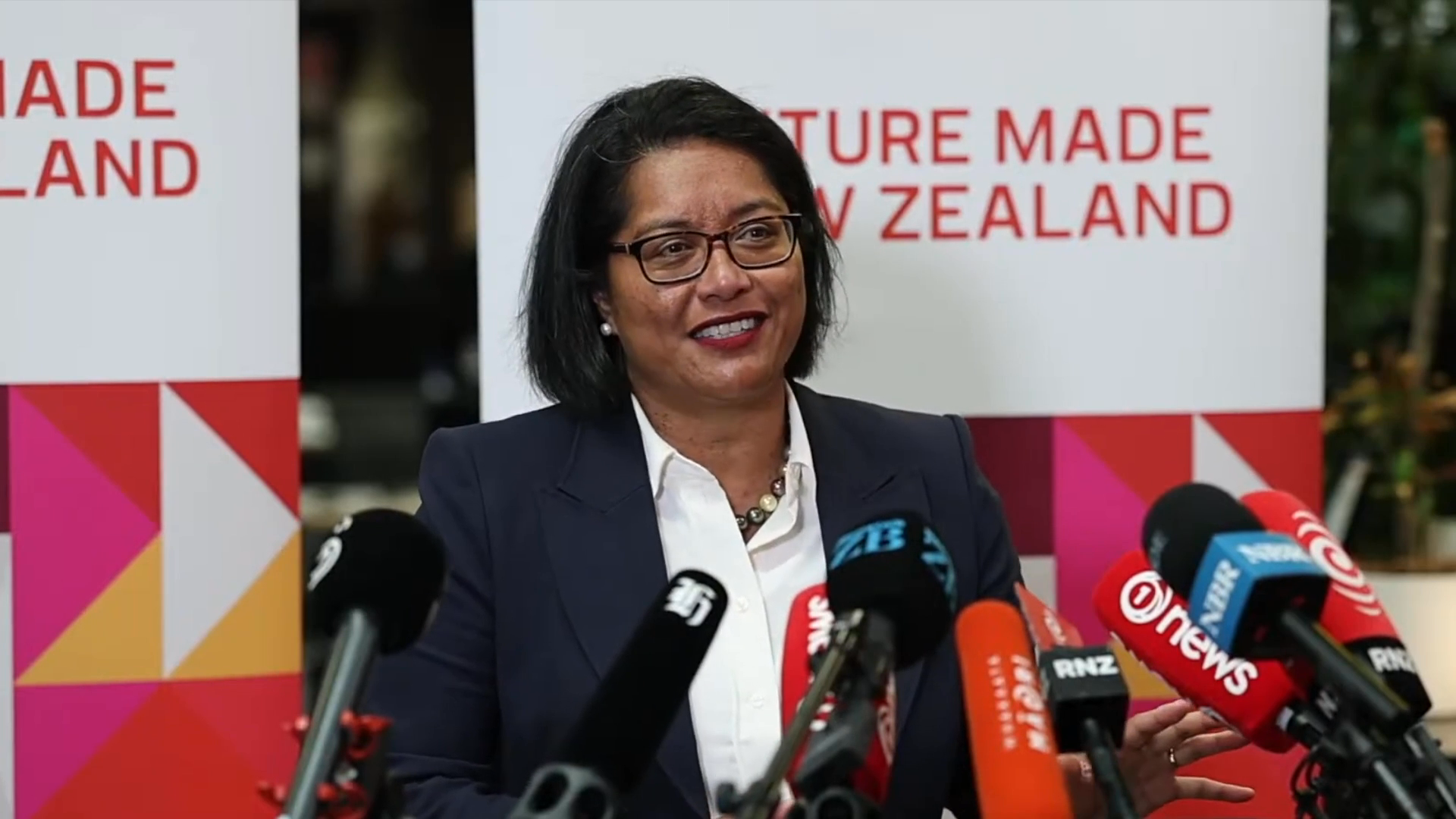 Barbara Edmonds Shines: "Let's Back NZ"