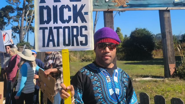 "No Kings" protest in Fort Bragg on October 18, 2025