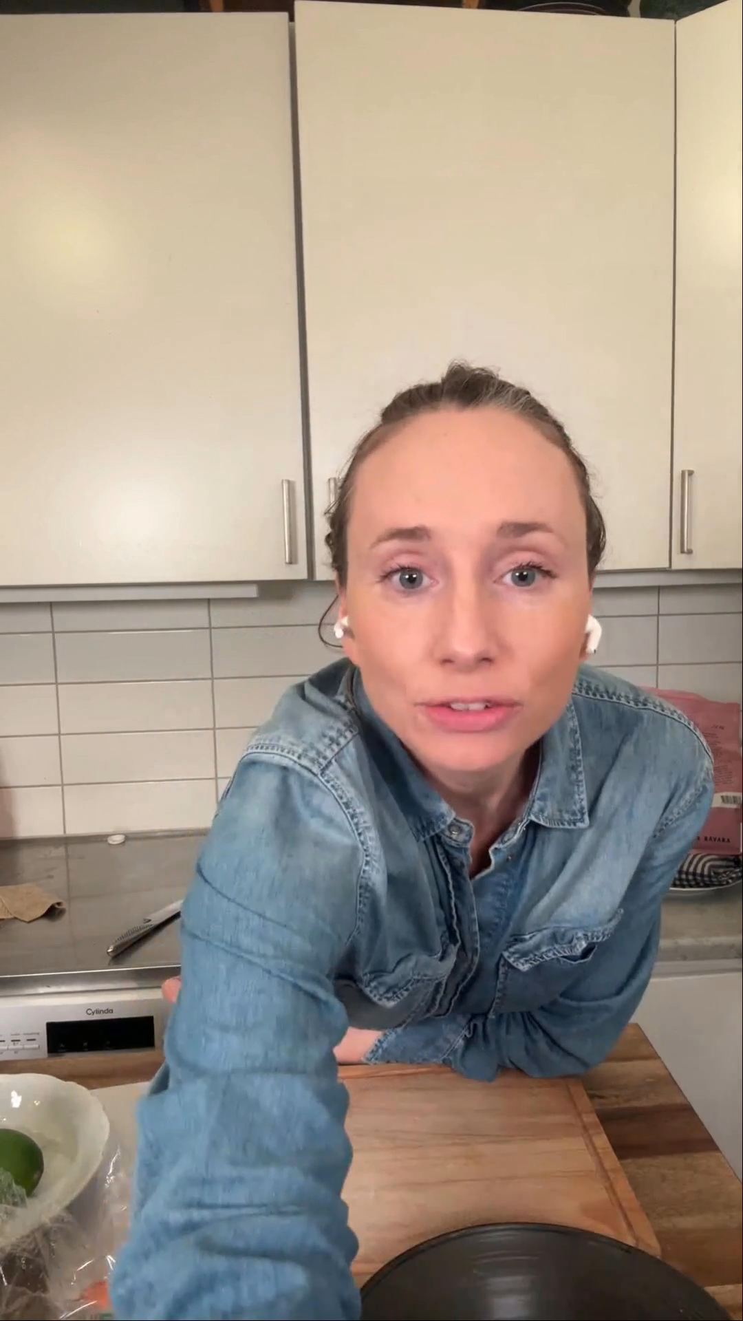 Inspelning från när vi lagar krispig tofu med goda tillbehör